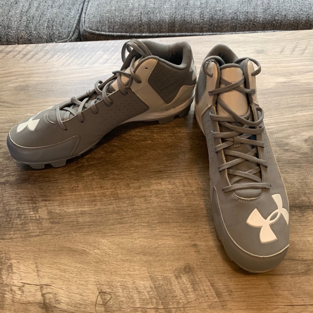 🌸Under Armour Cleats